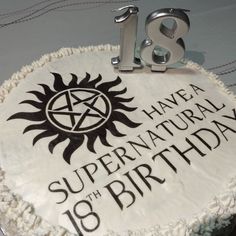 Supernatural Themed Birthday Party, Supernatural Cakes Birthdays, Supernatural Cake Ideas, Supernatural Birthday Cake, Supernatural Cake, Vampire Theme Party, Supernatural Birthday, Supernatural Party, Supernatural Impala