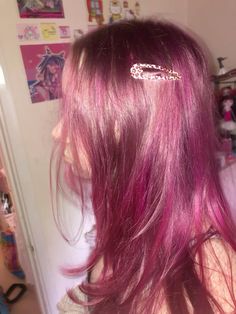 Colour Hair Streaks, Pink Hair With Light Pink Highlights, Pink On Dark Hair, Dark Pink Hair Aesthetic, Pink Highlights On Dark Hair, Pink Under Hair, Grunge Hair Dye, Cute Dyed Hair, Hair Dye Highlights