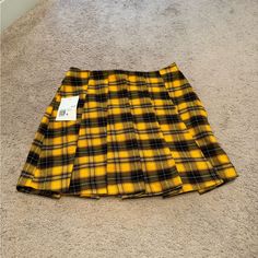 Live Out Your 90’s Clueless Fantasy With This Yellow Plaid Mini Skirt From Forever 21. New, With Tags. Never Worn. Yellow Black Plaid Skirt, Yellow Mini Skirt, Skirts Short, Birthday List, Forever 21 Skirts, Yellow Plaid, Plaid Mini Skirt, Clueless, Plaid Skirts