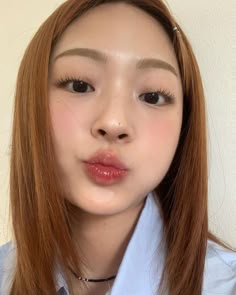 Japanese Idol Makeup, Warm Toned Makeup Looks, Makeup For Warm Tone, Warm Skin Tone Makeup, Makeup For Warm Skin Tones, Warm Tone Makeup Korean, Igari Makeup Look, Japanese Igari Makeup, Igari Makeup Tutorial