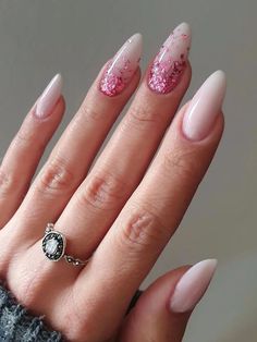 Milky Nails, Pink Glitter Nails, White Nail, Oval Nails, Short Acrylic Nails, Acrylic Nail Designs, Almond Nails