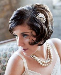 Bride with short bob - I'm thinking Great Gatsby style wedding day Great Gatsby Hairstyles, 1950s Hair, Gatsby Hair, Retro Wedding Hair, Short Wedding Hair, Penteado Cabelo Curto, Undercut Hairstyles, Short Hairstyle, Trending Hairstyles