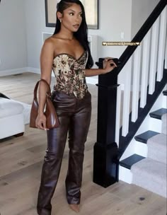 Cute Outfits With Pants And Heels, Corset Brunch Outfit Black Women, Birthday Dinners Outfits, High Heel Outfits Jeans, Classy Birthday Outfits Winter, Grown Lady Outfits, Outfits For Friends Birthday Dinner, Dinner Outfits Birthday, Classy 19 Birthday Outfits