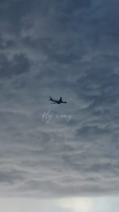 Wallpaper grey sky aesthetic Flight Wallpaper Iphone Wallpapers, Aesthetic Aeroplane Wallpaper, Aerospace Aesthetic Wallpaper, Aeroplane Captions Instagram, Flight Aesthetic Wallpaper, Sky Aeroplane Aesthetic, Pilot Aesthetic Wallpaper, Plane Wallpaper Iphone, Aesthetic Wallpaper Airplane