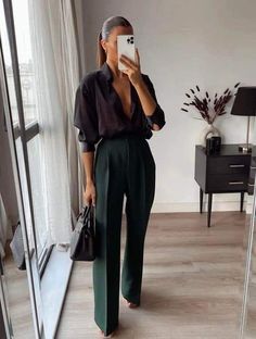 Chique Outfits, Outfit Chic, Business Outfits Women, Business Casual Outfits For Work, Classy Work Outfits, Stylish Work Outfits, Business Outfit, Casual Work Outfits, Green Pants