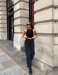 Total Black, Ootd Fashion, London Fashion, Simple Outfits, Outfit Of The Day, Fashion Blogger, Instagram Profile, Normcore, Fashion Inspo