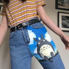 Anime Painting On Clothes, Painting Clothes Aesthetic, Anime Jeans Painting, Hand Painted Clothing Diy, Hand Painted Pants, Handpainted Jeans, Anime Jeans, Painting On Clothes, Hand Painted Jeans