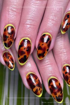 Elevate your manicure game with these 55 tortoiseshell nail designs, perfect for adding a touch of timeless elegance to your style. From classic patterns to creative twists, these nail art inspirations will have you feeling chic and sophisticated! Neon Tortoise Shell Nails, Tortoiseshell Nails, Tortoise Nails, Tortoise Shell Nails, Statement Nails, Shell Nails, York Outfits, Neon Nail Designs, Statement Nail