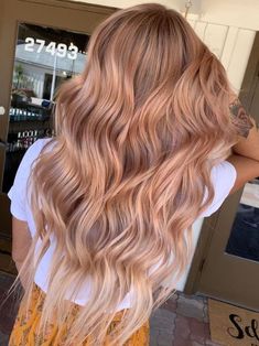 Champagne Blond