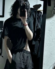 Emo Boy Outfit, Scene Core, Emo Aesthetic, Hair Inspiration Short, Emo Guys, Emo Fashion, Emo Boys