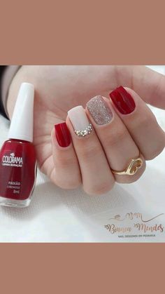 https://p.eduzz.com/895061?a=64989259 Uñas Color Natural, Uñas Delicadas Y Sencillas, Nails Rojas Cortas, Nails Natal, Red Nails Ideas, Red Nails Design, Short Red Nails, Ideas Uñas, Christmas Gel Nails