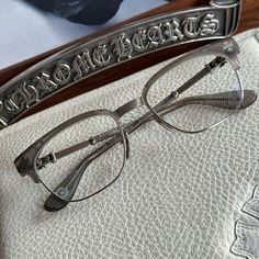 Xoxo Jewelry, Mood Jewelry, Trendy Jewerly, Stylish Glasses, Jewelry Fashion Trends, Chrome Hearts