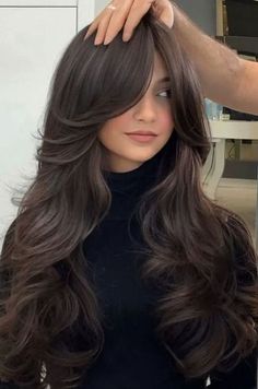 Long Layers On Round Face, Hair Layers With Curtain Bangs Short, Cute Haircut For Girls Medium, Cute Haircut Long Hair, Layer Cut With Curtain Bangs Long Hair, Haircut With Curtain Bangs And Layers, Layer Haircut For Medium Hair Round Face, Long Hair Cuts For Round Faces Women, Long Hair With Lots Of Layers And Curtain Bangs