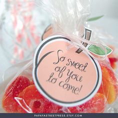 there is a bag full of candies with some writing on it that says so sweet of you la conee