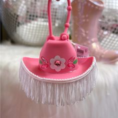 Brand New With Tags!! Bath And Body Works Pink Cowgirl Pocketbac Hand Sanitizer Holder Pink Cowgirl Hat With White Tassels. Approx 2” Pumpkin Holders, Pink Cowgirl Hat, Peony Candle, Antibacterial Gel, Sanitizer Holder, Bath And Body Work, Hand Sanitizer Holder, Pink Cowgirl, Purple Bag