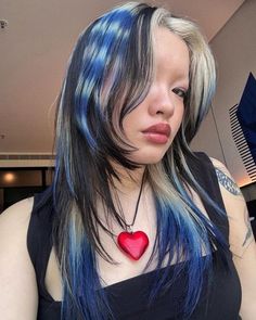 Blonde And Navy Blue Hair, Blue Calico Hair, Red And Blue Hair, Bleach Hair Ideas, Creative Hair Color, Semi Permanent Hair Color