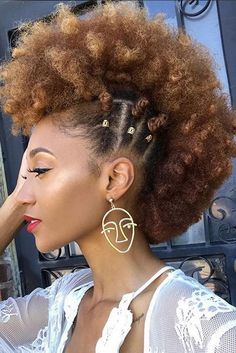 Cute and Curly Mohawks   - 23 Mohawk Hairstyles For When You Need To Channel Your Inner Rockstar Healthy Hair Goals, Hairstyles For Natural Hair, Afro Style, Natural Hairstyle