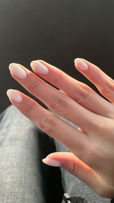 Oval Nails Designs, Hippie Nails, Casual Nails, Acrylic Nails Coffin Pink, Oval Nails, Types Of Nails, Nail Shapes, Artificial Nails, Simple Nails