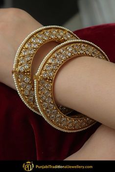 Punjabi Bangles, Punjabi Traditional Jewellery, Traditional Bangles, Bangle Design, Basic Mehndi, Kundan Bangles, Diamond Bangles, Jewellery Indian