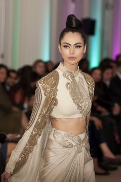 Saree For Fashion Show, Luxury Bollywood Pre-draped Embellished Saree, Saree Runway, Hp Outfit, Sabyasachi 2019 Collection, Sunny London, Cream Saree, Gorgeous Saree, Lakme Fashion Week 2016