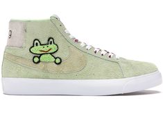 Check out the Nike SB Blazer Frog Skateboards available on StockX Mens Vans Shoes, Nike Sb Blazer, Embroidered Shoes, Swag Shoes, Vintage Hoodies, Hot Shoes, Crazy Shoes, Dream Shoes, Blazer Fashion