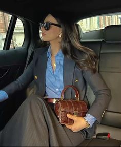 Corporate Chic Aesthetic, Women Corporate Outfit, Rich Mom Outfits Aesthetic, Business Office Outfits Women, Business Women Style, Lawyer Aesthetic Outfit, Corporate Fashion Aesthetic, Woman Ceo Outfit, Old Money Business Outfit