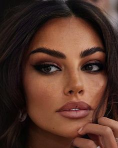 Eye Makeup Inspiration, Mob Wife Makeup, Wedding Guest Makeup, Glam Makeup Look, Smokey Eye Makeup, Wedding Hair And Makeup, Glam Makeup, Makeup For Brown Eyes