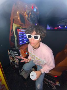 Aesthetic arcade photo Arcade Photoshoot Men, Arcade Photo Ideas, Arcade Game Photoshoot, Retro Arcade Photoshoot, 80s Arcade Aesthetic