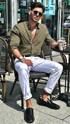 Tuscany Men Outfit, Mens Summer Style Classy, Old Money Work Outfits Men, Old Money Mens Outfits Summer, Mens Old Money Aesthetic, Men’s Spring Outfit, Men Fashion Summer 2024, Beach Cocktail Attire Men, Men’s Old Money Style Summer