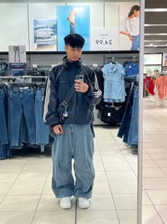 Baggy Clothes Outfit Men, Streetwear Fashion Men, Blue Jean Outfits, Fashion Men Streetwear, Outfit Streetwear, Street Fashion Men, Streetwear Fits, Baggy Clothes, Street Style Outfits Men