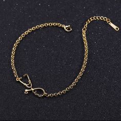 This stethoscope bracelet makes a perfect gift for doctors, nurses, or anyone in the medical field. Makes a perfect graduation gift for medical students. Made with high quality stainless steel with 18K gold plating and Rose Gold plating that will not fade or change color. Hypoallergenic Gold Surgical Steel Jewelry, Doctor Bracelet, Stethoscope Bracelet, Medical Student Graduation, Doctor Jewelry, Personalized Stethoscope, Stethoscope Charms, Souvenir Jewelry, Customised Bracelets