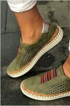 Strong Geometric Leather Zapatillas Shoes for Women These rich style side reto Summer shoes will com Women Slip On Sneakers, Women's Slip On Shoes, Tassels Fashion, Platform Loafers, Print Sneakers, Casual Loafers, Casual Sport Shoes, Casual Flats, Lace Up Heels