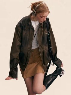 Cool Jacket Outfit, Winter Mode Outfits, Chic Streetwear, Clothing Model, Pu Leather Jacket, Retro Shorts, Fashion Autumn, Short Jacket