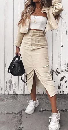 Chique Outfits, Modest Dresses Casual, Modest Wear, Autumn Street Style, Mode Inspo, Hijab Outfit, Street Style Outfit, Looks Vintage