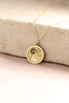 Dandelion Jewelry, Disc Jewelry, Dandelion Necklace, Pendant Minimalist, Dandelion Flower, Necklace Flower, Casual Jewelry, Mothers Necklace, Fancy Jewellery