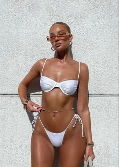 Fitness Aesthetic, White Head, Usa Bag, Swimsuits Outfits, White Fox Boutique, Body Inspiration, Summer Pictures, White Fox, Beach Wears