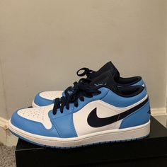 2021 Jordan 1 low “Unc”

Open to offers‼️
-great condition 
-barely worn
-size 10
100% authentic 🙏
#jordans#nike#jnco#nikesb#skateshoes Jordan 1 Low Unc, Jordans Nike, Authentic Jordans, Jordan 1 Low, Jordan 1, Shoes Mens, Jordan, Mens Accessories, Size 10