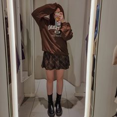 Low black boots, short skirt, H&M clothes try on, school skirt, cute outfit idea, brown skirt, brown sweater, cozy sweater, comfy winter clothes Cute Skirts, School Fashion, Skirt Fashion, Tshirt Dress, Black Boots, Shirt Dress, Sweatshirts