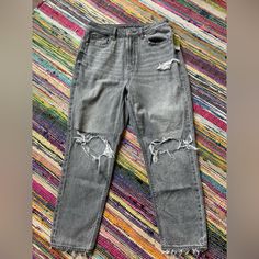 Grey Distressed American Eagle Jeans Size 6 Short Happy To Measure If You Need Measurements! Baggy Jeans American Eagle, Grey Mom Jeans, American Eagle Womens Jeans, Ripped Mom Jeans American Eagle, American Eagle Boyfriend Jeans, American Eagle Jeans Women, Jeans Gris, American Eagle 90s Jeans, Tomgirl Jeans