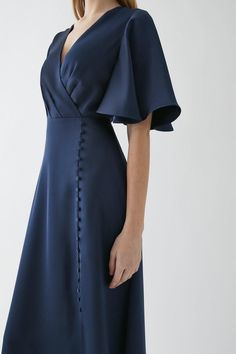 Maxi Length Dresses, Classic Casual Dresses, Wrap Style Dress, Dress Sleeves Design Style, Button Through Dress, Cotton Satin Dress, Bridesmaid Maxi Dress, Plus Dresses Casual, Dresses Sleeves Designs