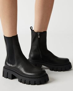 Black Platform Boots With Vibram Sole For Fall, Platform Booties Outfit, Women's Booties, Booties Outfit, Steve Madden Store, Fall 24, Black Loafers, Platform Ankle Boots, Leather Chelsea Boots