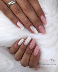 Summer Elegant Nails, Silver And Pink Nails, Pink White Nails, August Nails, Unghie Sfumate, Classy Nail Designs, Pink Glitter Nails, Nails Now