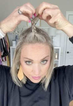 Fixing Short Hair, Short Hair Up, Chin Length Hair, Easy Hair Updos, Hairdos For Short Hair, Summer Hairstyles For Medium Hair, Short Hair Tutorial, Beach Hairstyles, Cornrow