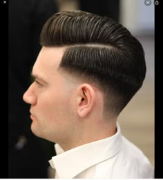 1920s Mens Hairstyles, 1920s Mens Hair, Type Of Haircut, Hair Staly, Vintage Hairstyles For Men, Comb Over Fade Haircut, Vintage Haircuts, Hair Cut Guide