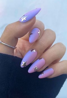 These are the most AMAZING lavender star nails acrylic almond, which include cute star nail art designs, elegant light purple star nail ideas, almond star nails, cute purple star nail designs, and simple star nails among other cute nail ideas that are anything but basic. Virgo Nails, Fantastic Nails, Nail Art For Beginners, Round Nails, Star Nails, Minimalist Nails, Nail Art Tutorial