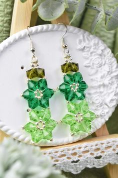 #Beebeecraft Green Series Glass Beaded #Earrings. Do you like these earrings? 💎✨ Beading Tutorials