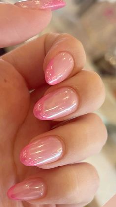 Light Pink French Tip With Chrome, Trending Chrome Nails, Chrome Nails Pink French, Pink Crome French Tip, Pink French Tip Nails With Chrome, Pink French Tip With Chrome, Pink French Chrome Nails, Pink French Tip Chrome Nails, Pink Chrome Nails French Tip