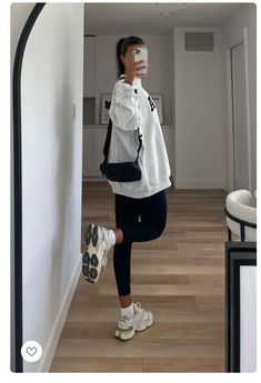 Outfits Leggins, Gymwear Outfits, Athleisure Outfits, Cotton Leggings, Sporty Outfits, Athletic Outfits, Outfit Inspo Fall, Cozy Fashion, Looks Vintage