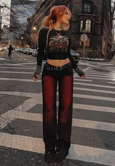 Womens Metal Fashion, Dressed Up Edgy Outfits, Night Luxe Aesthetic Outfit Casual, 00s Punk Fashion, Concert Outfit Metallica, Rock Band Style Outfits, Lowkey Punk Outfits, Goth Girlfriend Outfit, Chic Punk Outfits