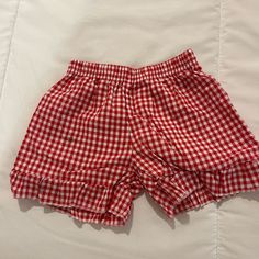 New Kids 2t Checkered Shorts Brand New Without Tag Casual Summer Playtime Bloomers, Red Bottoms With Elastic Waistband For Playwear, Casual Cotton Bloomers For Playtime, Playful Red Bottoms For Spring, Cute Short Red Bottoms, Cute Short-length Red Bottoms, Red Bottoms For Spring Playwear, Casual White Short Bloomers, Cute Red Bottoms For Playtime